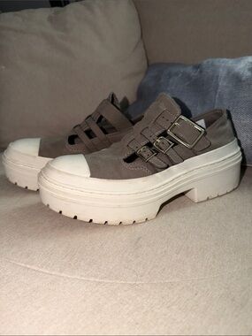 Converse Lugged Mary Jane Platform Triple Buckle